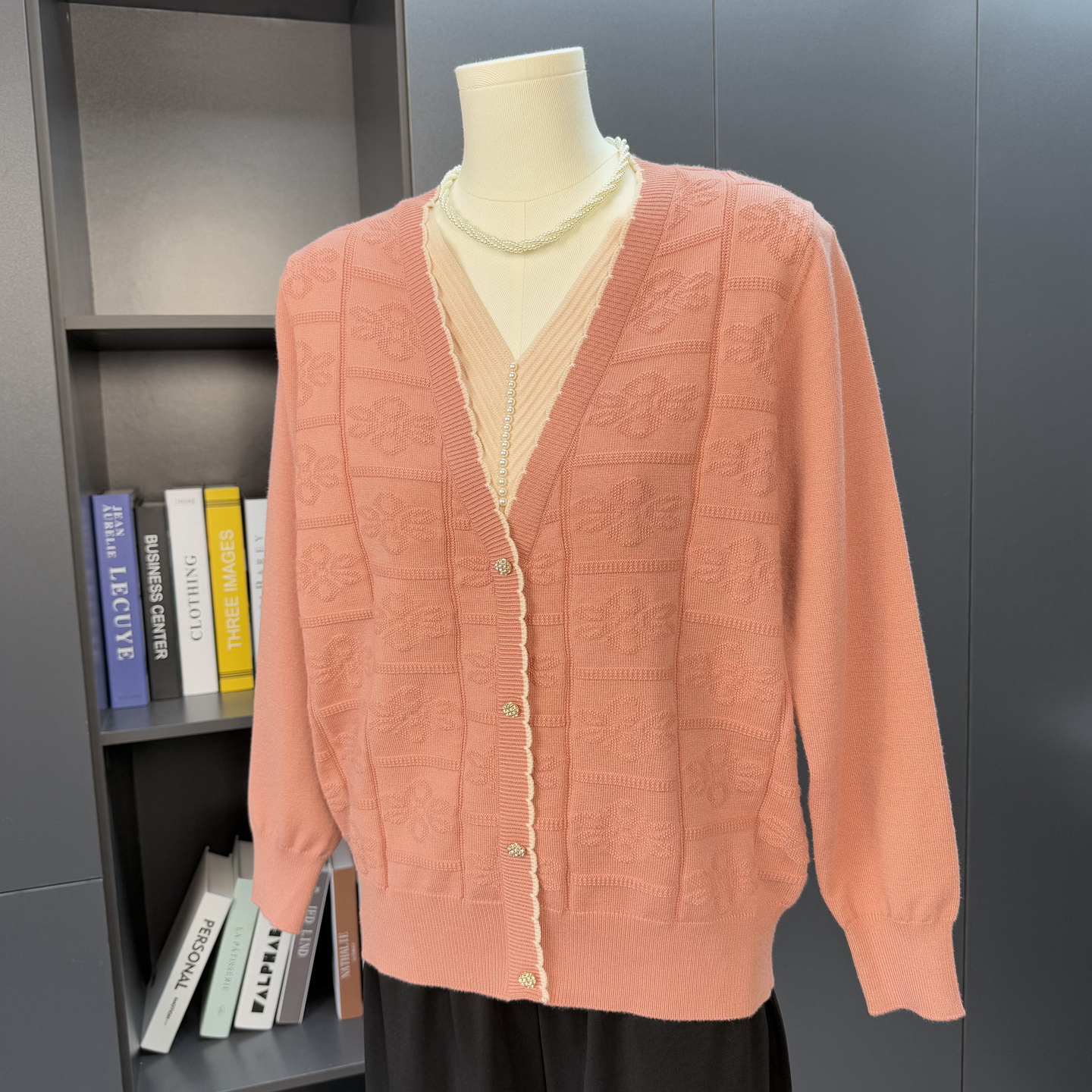 妈妈装2025新款假两件针织衫中老年人高级感秋冬季毛衣女上衣外套