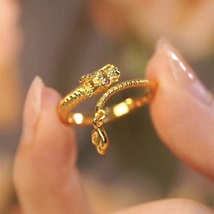 神龙摆尾转乾坤戒指女黄金色超闪灵动摇摆龙尾细节龙鳞盘龙戒指