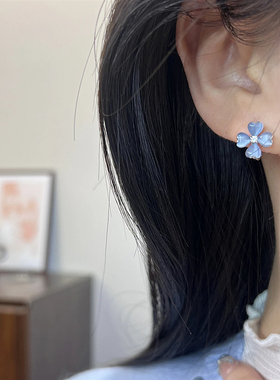 925银针冰川蓝色水晶花耳钉女早春小清新甜美气质高级森系女耳饰