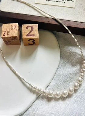气质大小渐变微笑珍珠项链
