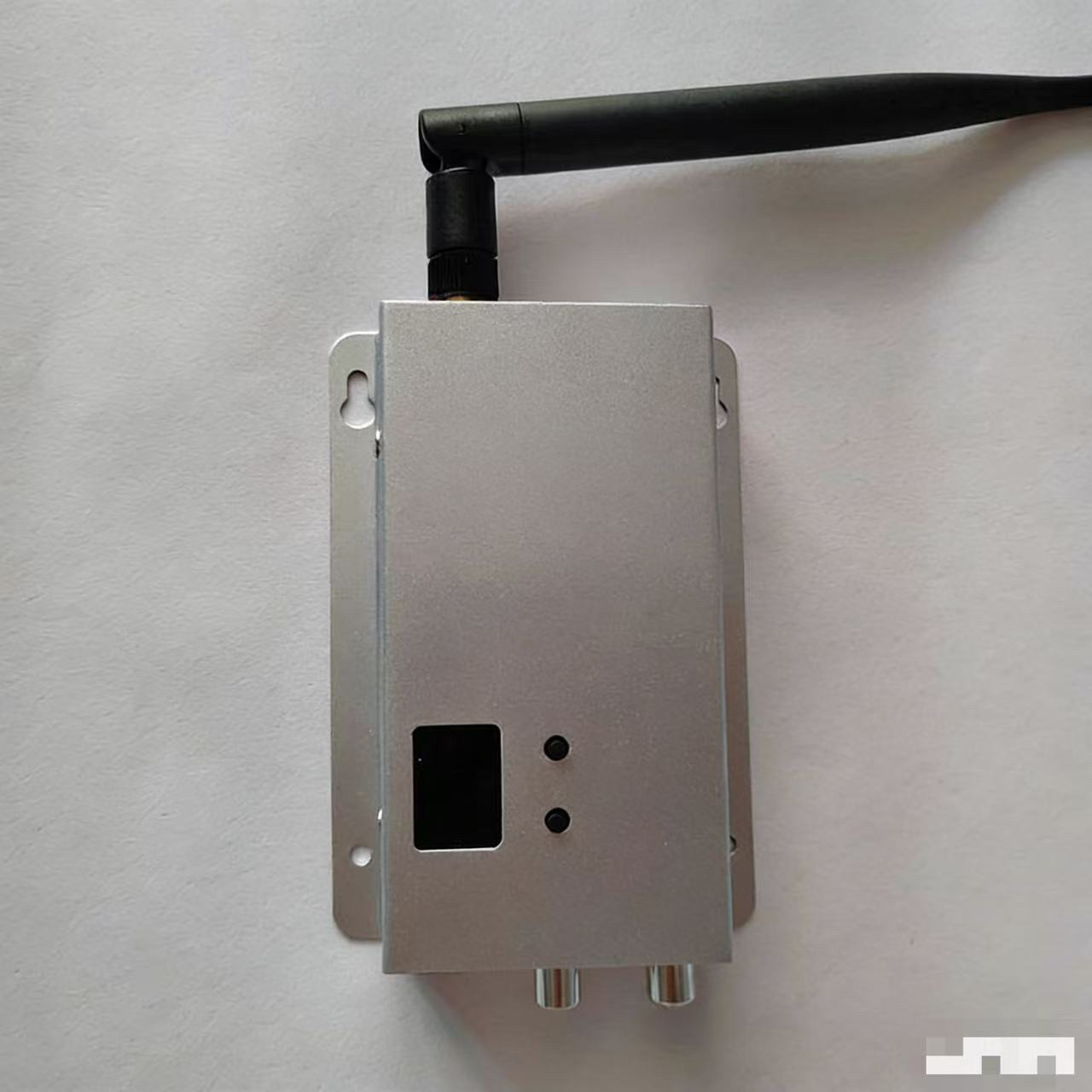 1.2G远距离影音传输器无线音视频监控器材改装