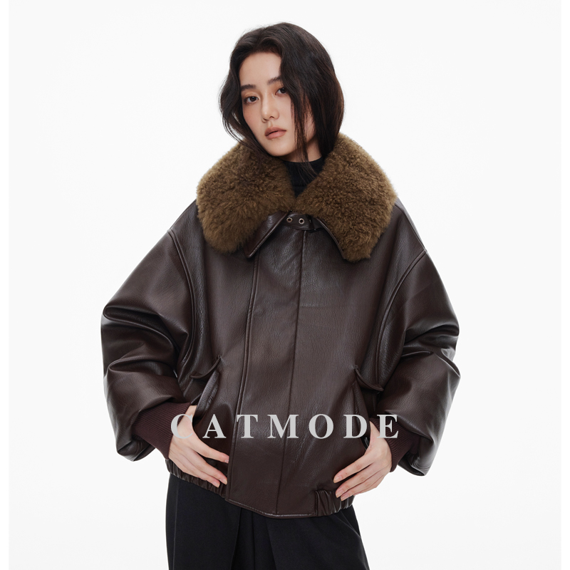 LIONCAT冬季新款复古时尚羽绒服