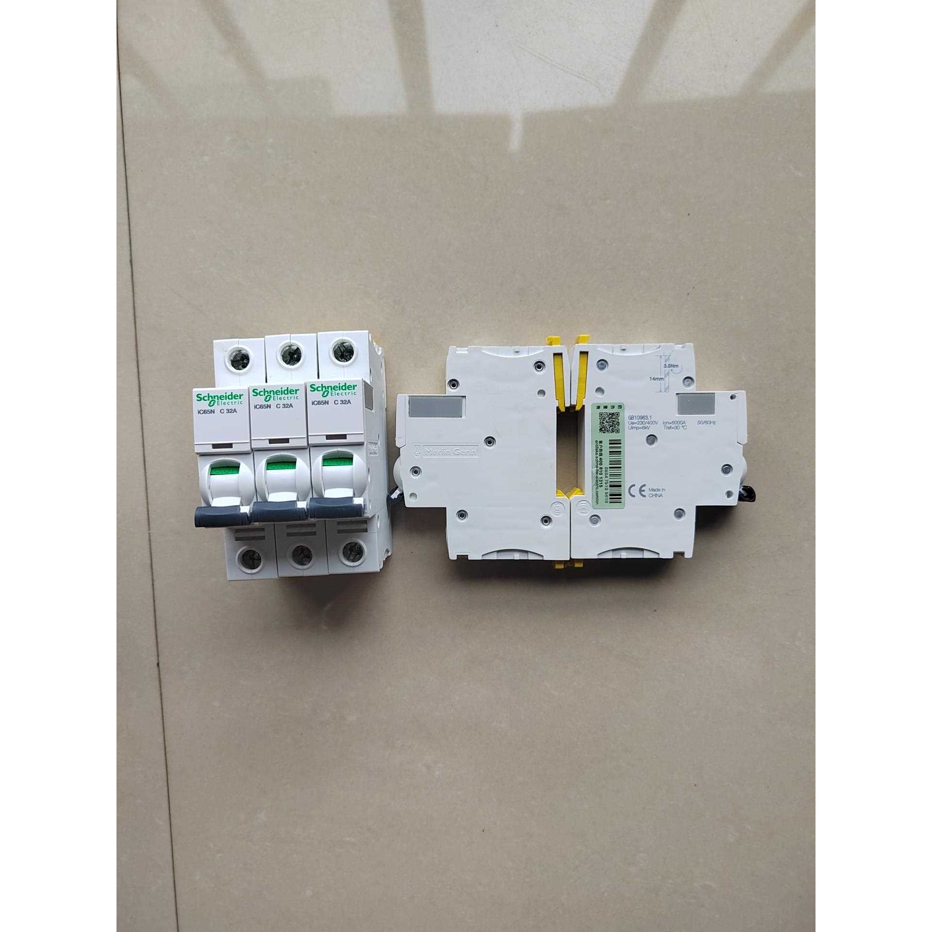 标价是空箱-施耐德ic65n 1p c32a 数量5000祇议价