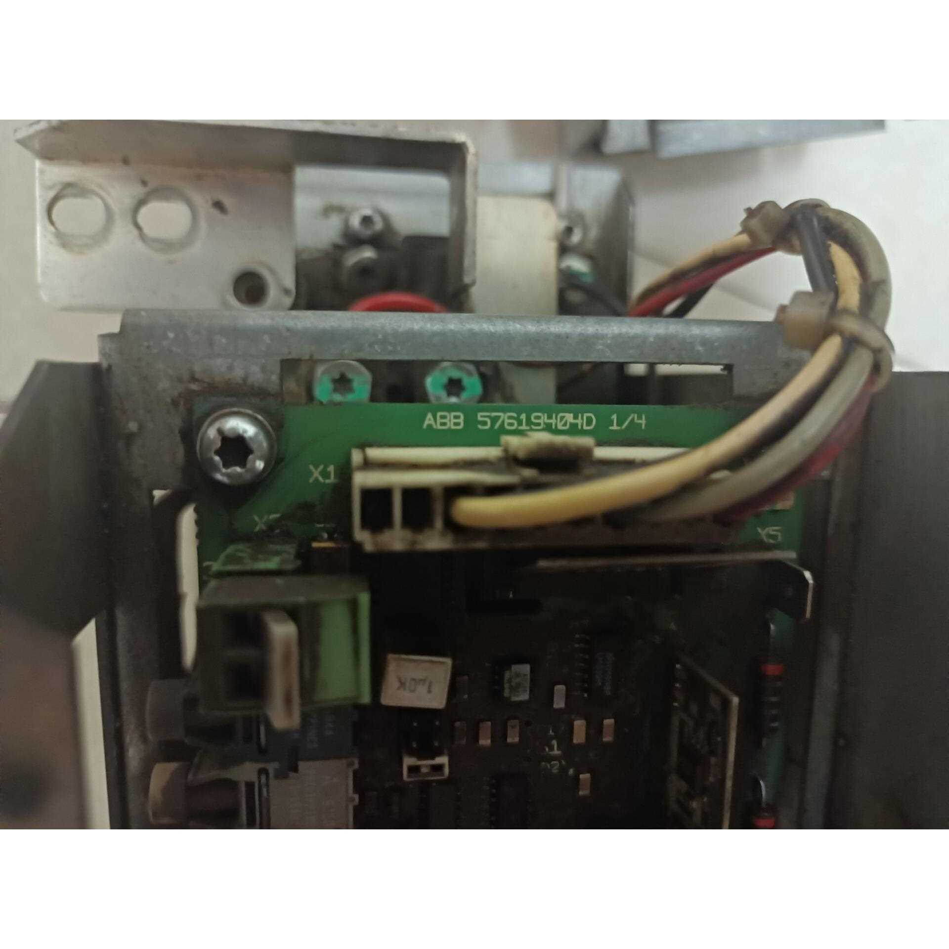 标价是空箱-变频器拆机， NBRA-657 里面板子型号议价