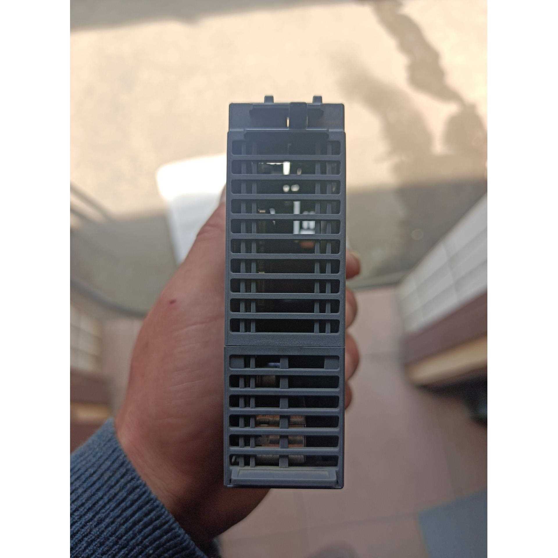 标价是空箱-三菱Q00CPU 拆机成色漂亮，功能包好，包邮。议价