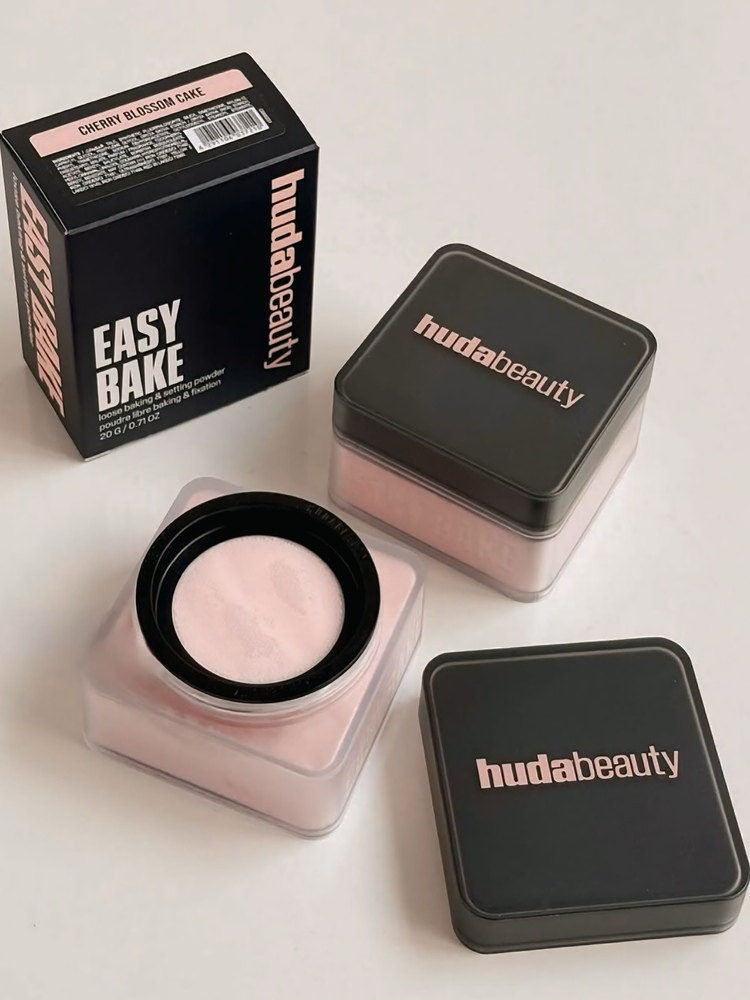 Huda Beauty Easy Bake boşaltma pudrası, mini ölçü, Sakura Pink