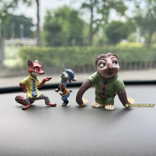 可爱疯狂动物城手办公仔兔朱迪狐尼克汽车摆件内饰品中控台装 饰品