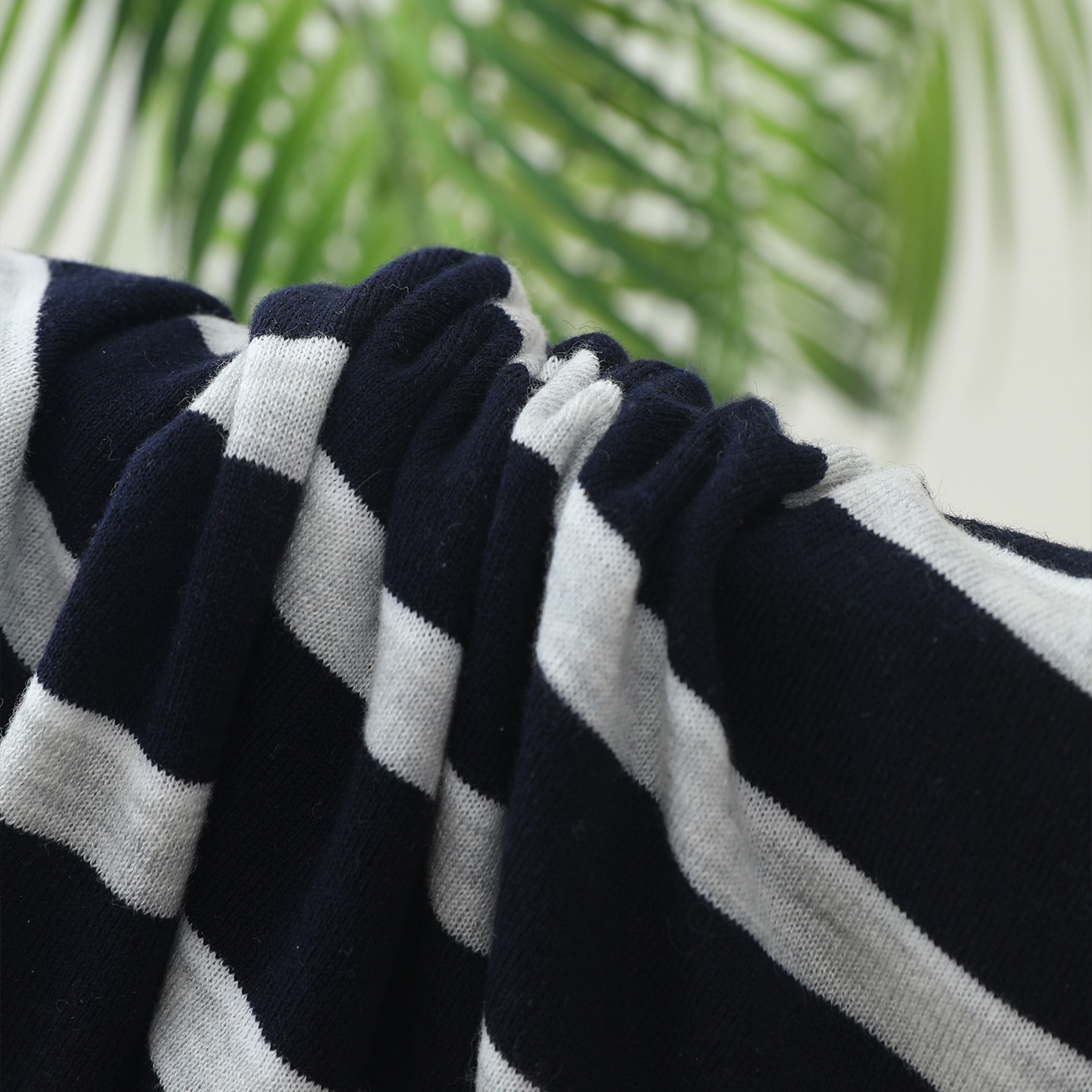 好品质藏青拼浅白灰拼白色精纺薄款条纹针织羊毛衫女套头圆领宽松