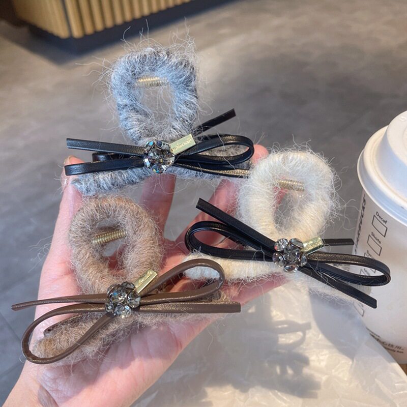 高级感毛线缠绕抓夹发夹皮质蝴蝶结水钻盘发鲨鱼夹发卡高端发饰