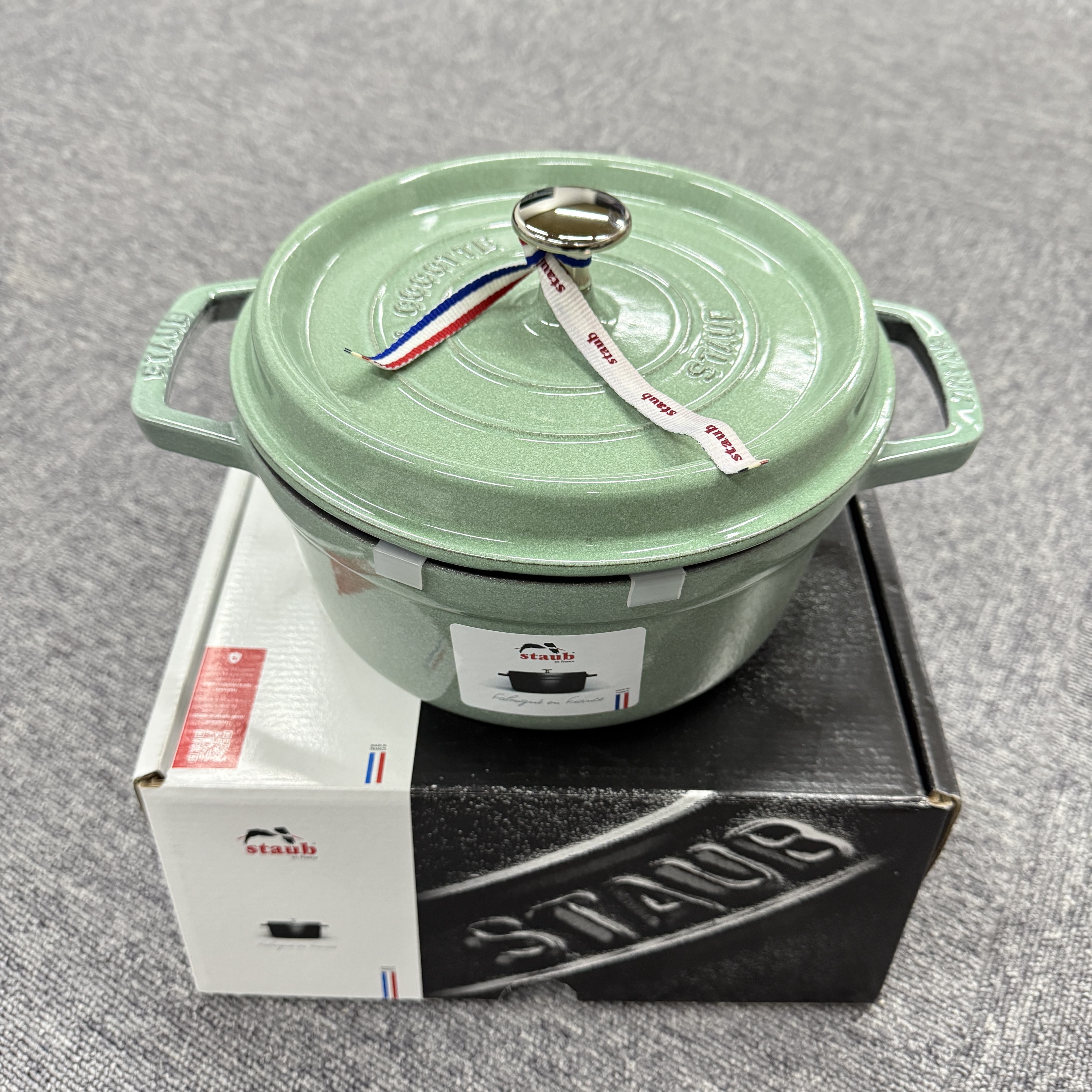 珐宝staub法国进口铸铁锅