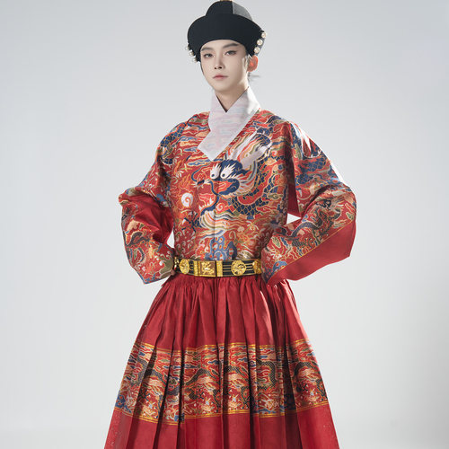 织金妆花过肩蟒袍贴里