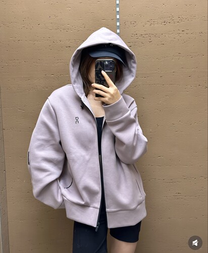 On Focus Tech Zip 昂跑秋冬款连帽拉链长袖淡紫色卫衣 女款