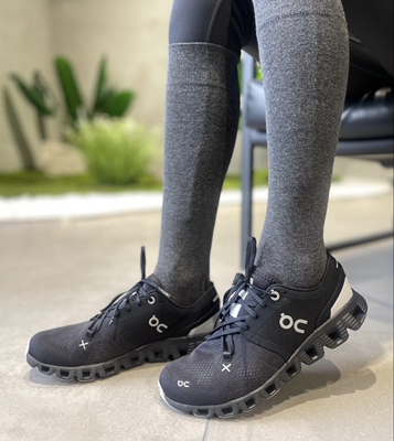 On昂跑 Cloud X3 舒适百搭 防滑耐磨 低帮 训练鞋 女款 紫黑