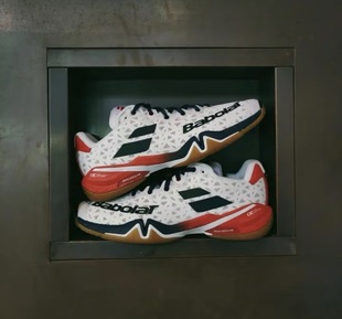 Babolat百保力TOUR4雲韧舒适米其林底耐磨透气低帮羽毛球鞋男款