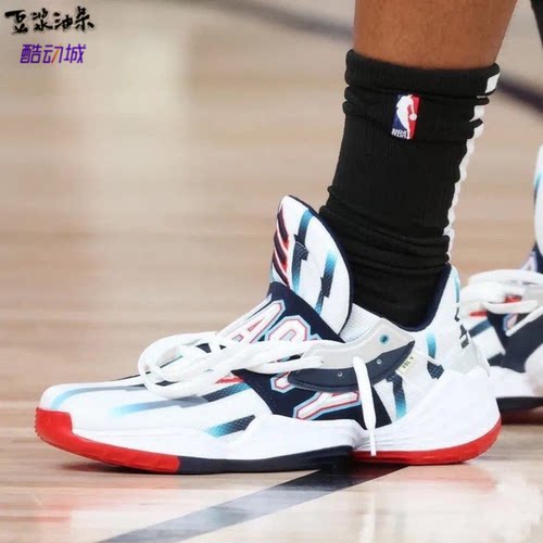 adidas阿迪达斯20男篮球鞋