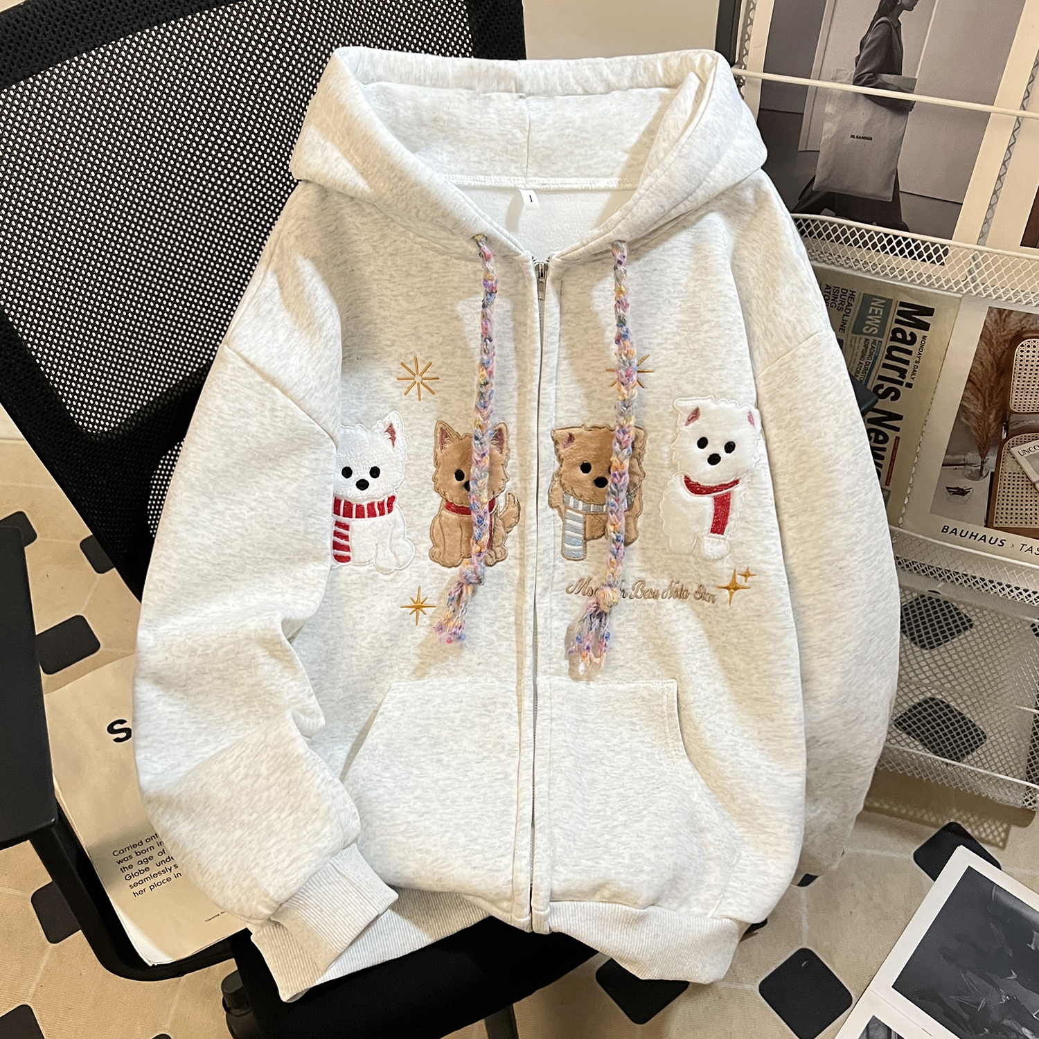 冬小狗刺绣植绒连帽开衫卫衣女