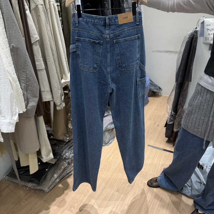 八0819韩国东大门运动牛仔裤区4379198优雅直邮修身人气个性秋季