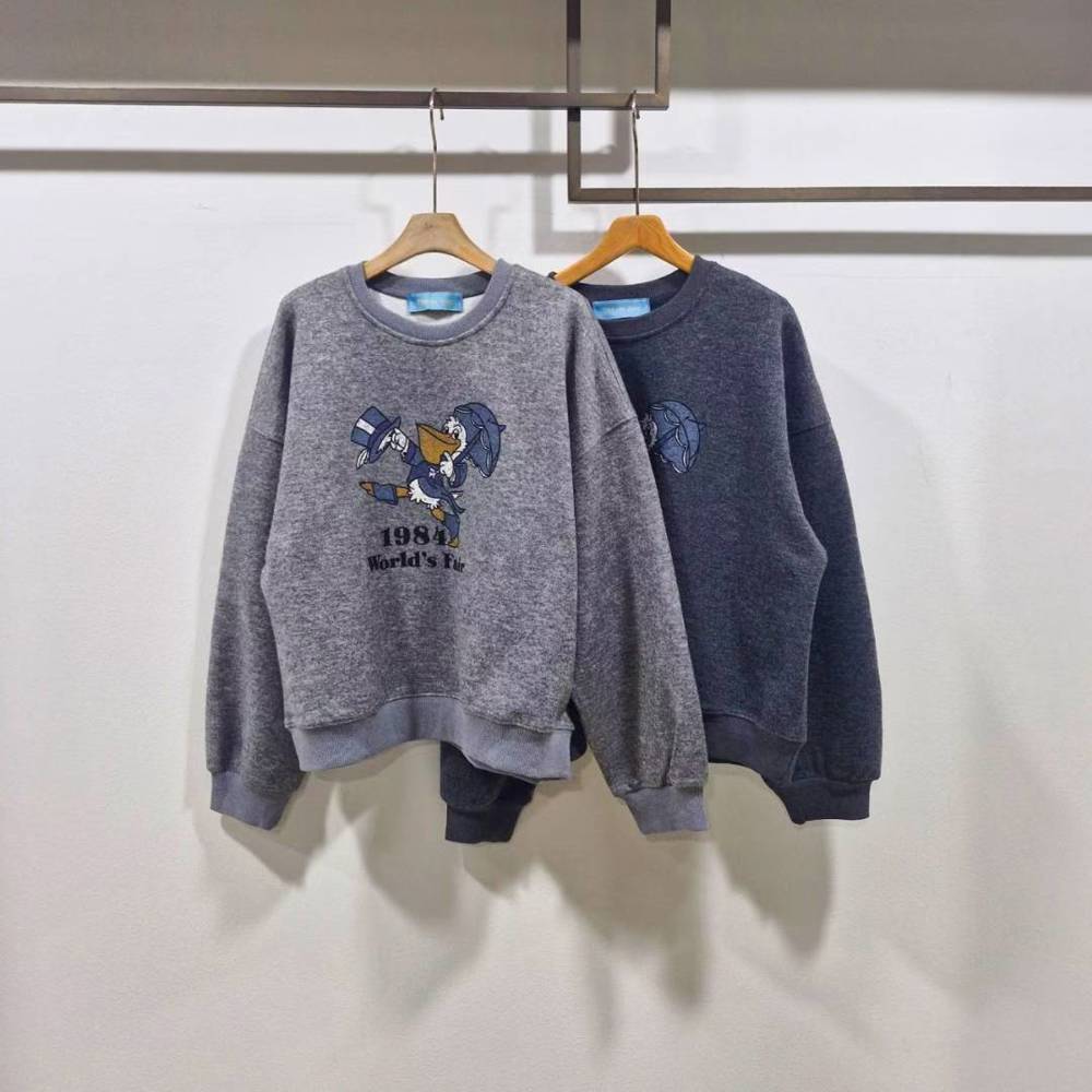 九1117韩国东大门运动户外卫衣区Robin-8700405冬季个性正品气质