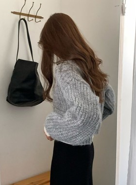 九1126韩国东大门毛衣区Notice-8713116秋季修身通勤百搭冬季简洁