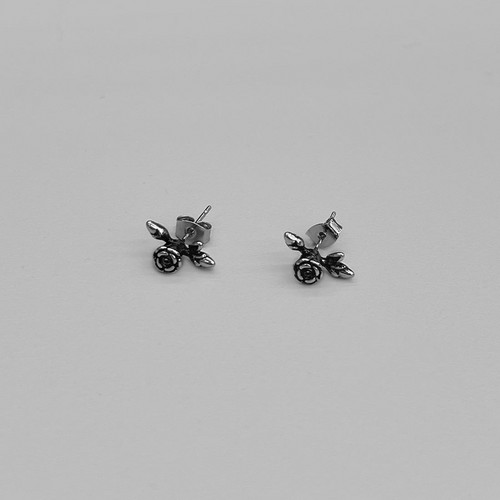 三1220韩国官网Blackup-acc38204区耳钉秋季修身通勤独特纯色大气