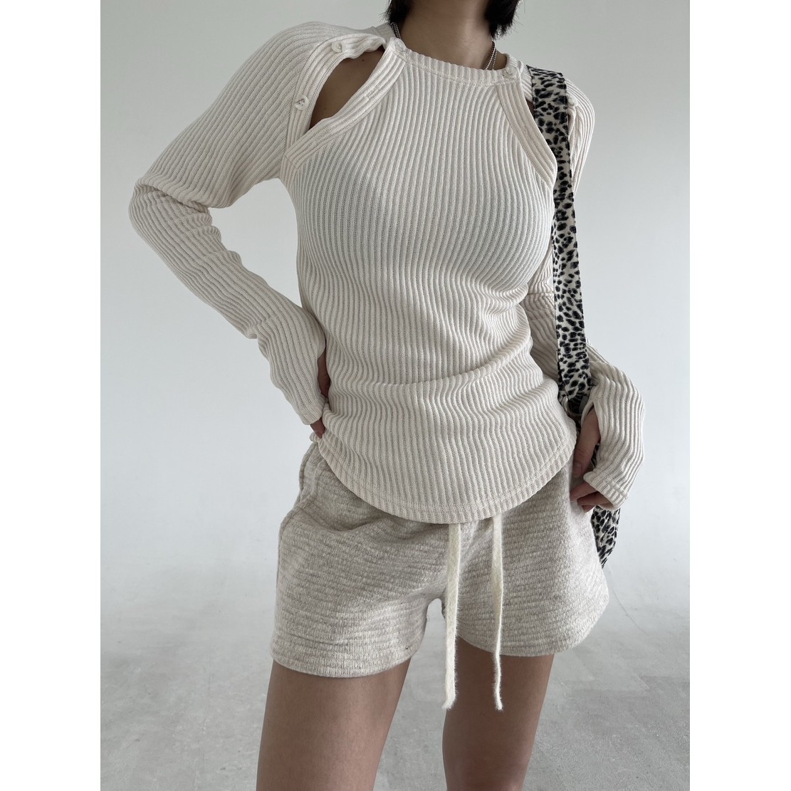 八1112韩国东大门运动瑜伽T恤区4489328休闲潮流直邮街头人气简约