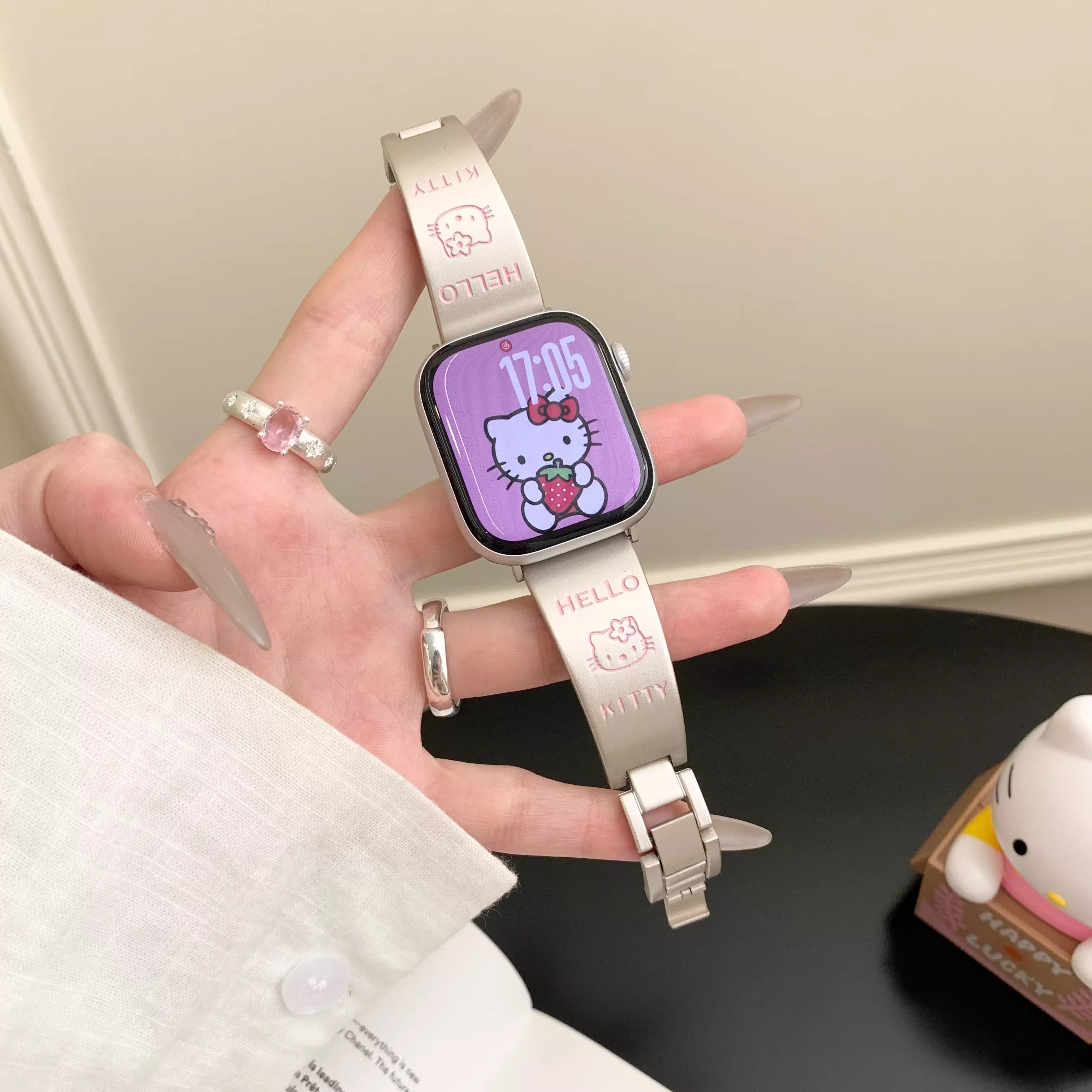 适用苹果手表S11表带helloKT猫