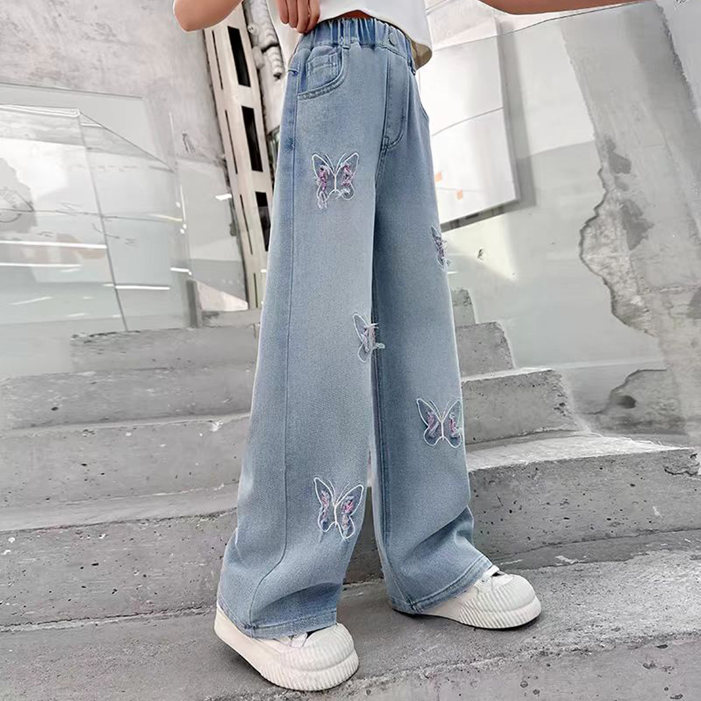 女童裤子春装2026新款儿童牛仔裤学生女孩中大童春秋季直筒阔腿裤