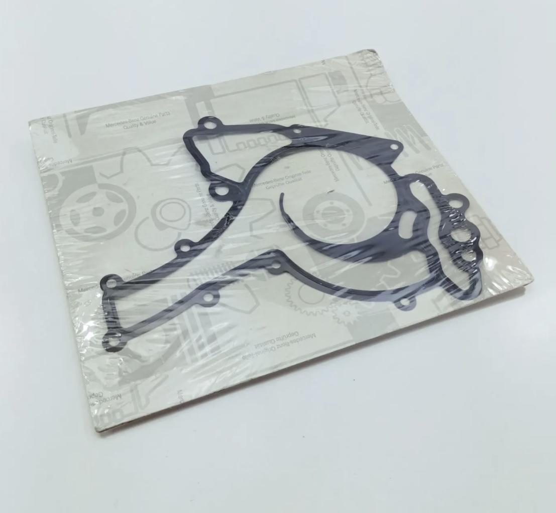 适用奔驰272 E260GLK300S300E200C300C200 E300ML冷却水泵垫 铁垫