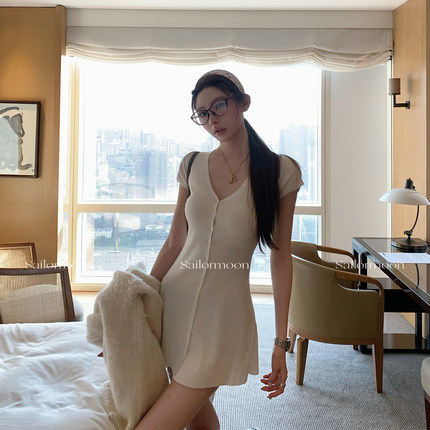 F PROJECT【芭蕾课间】天鹅颈～V领羊毛短袖针织连衣裙秋冬内搭裙