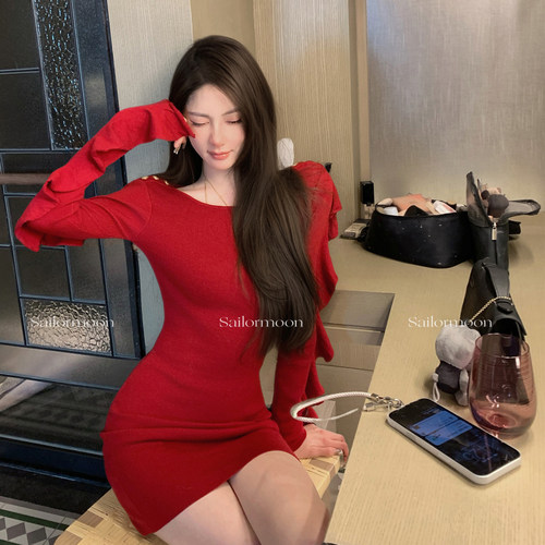 F PROJECT【赫本晚宴】荷叶边褶皱巴尔曼金扣针织圣诞红色连衣裙