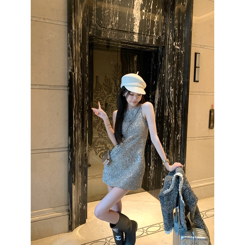 贵族千金亮片腰部镂空背心连衣裙