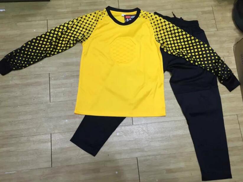 survêtement sport - Ref 567444 Image 4