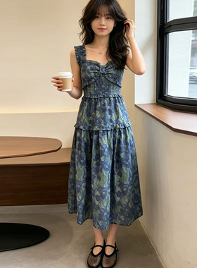 法式复古度假风蓝色碎花吊带连衣裙26女夏小众收腰甜美气质沙滩裙