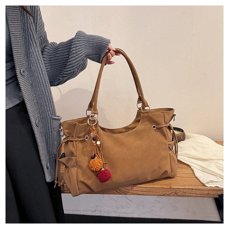 潮流简约大容量通勤包托特包旅行包2026新款通用款女包单肩手提包,箱包皮具/热销女包/男包,通用款女包,淘宝优惠券,粉丝福利购,淘宝优惠卷