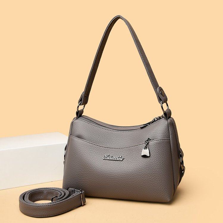 潮流时尚经典女通勤包2026春季新款通用款女包单肩斜挎手提拉链包,箱包皮具/热销女包/男包,通用款女包,淘宝优惠券,粉丝福利购,淘宝优惠卷