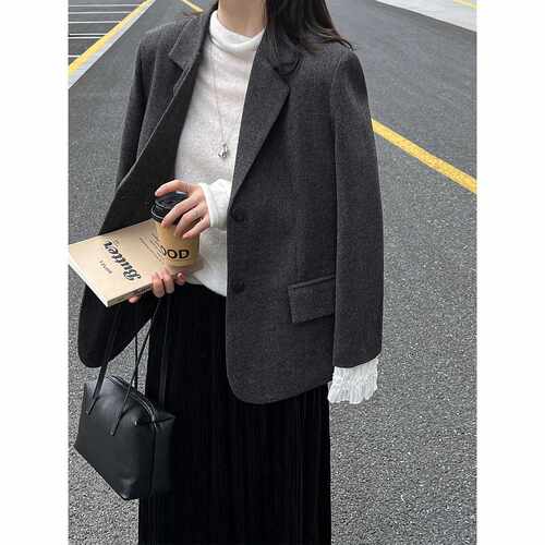 韩版时尚休闲西装女秋冬2026新款拼接袖口蕾丝绵羊毛宽松夹棉外套