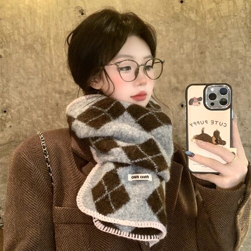 高智感韩版菱形格锁边针织围巾女
