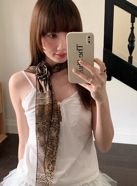 春夏潮流元素黑色波点丝巾玫瑰花