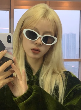 椭圆白框复古猫眼墨镜时髦辣妹潮