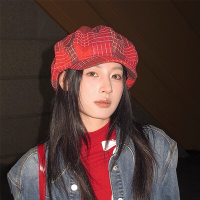 大版显脸小显白红色格纹八角帽潮