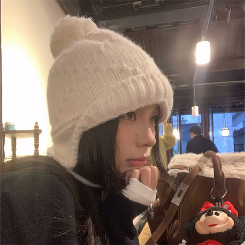 韩国超火的氛围感可爱毛球护耳帽