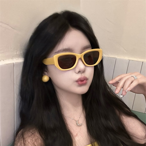 多巴胺甜妹芒果黄墨镜显白蓝色女