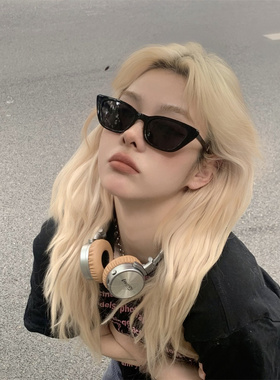 就戴上很韩的黑色墨镜高级感潮流