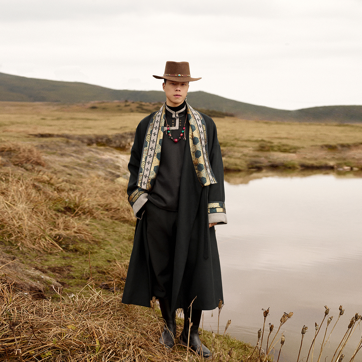 置身旷野 藏式大衣外套男 藏服藏族服装藏袍民族风 西藏旅游服饰