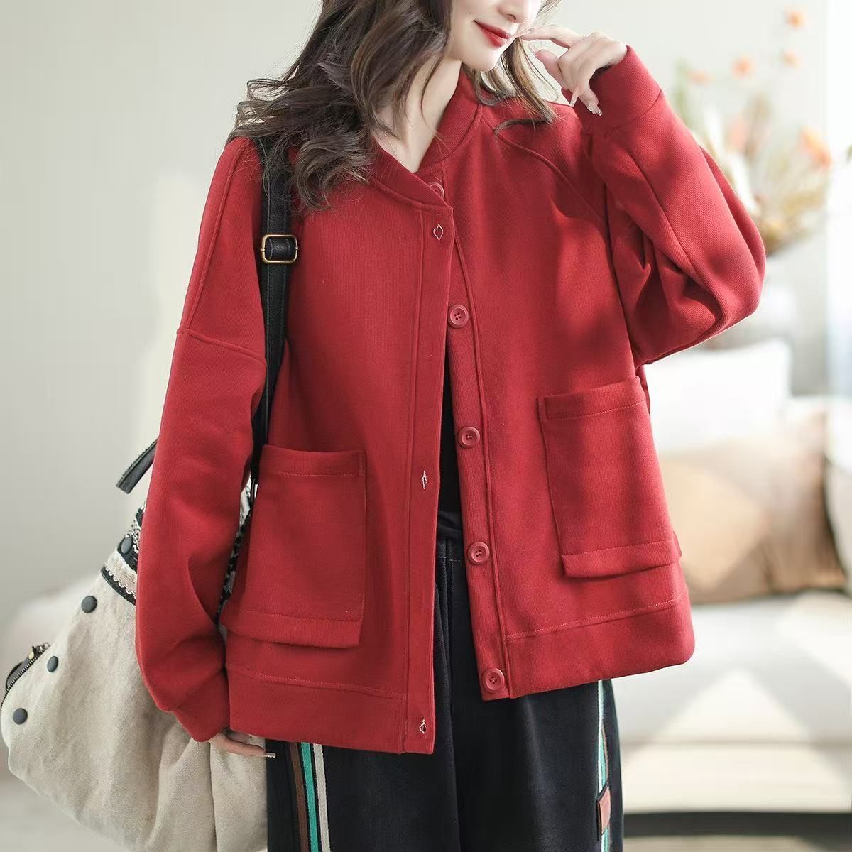 新款纽扣开衫款百搭防风秋冬外穿简约大方妈妈上衣女时尚卫衣外套