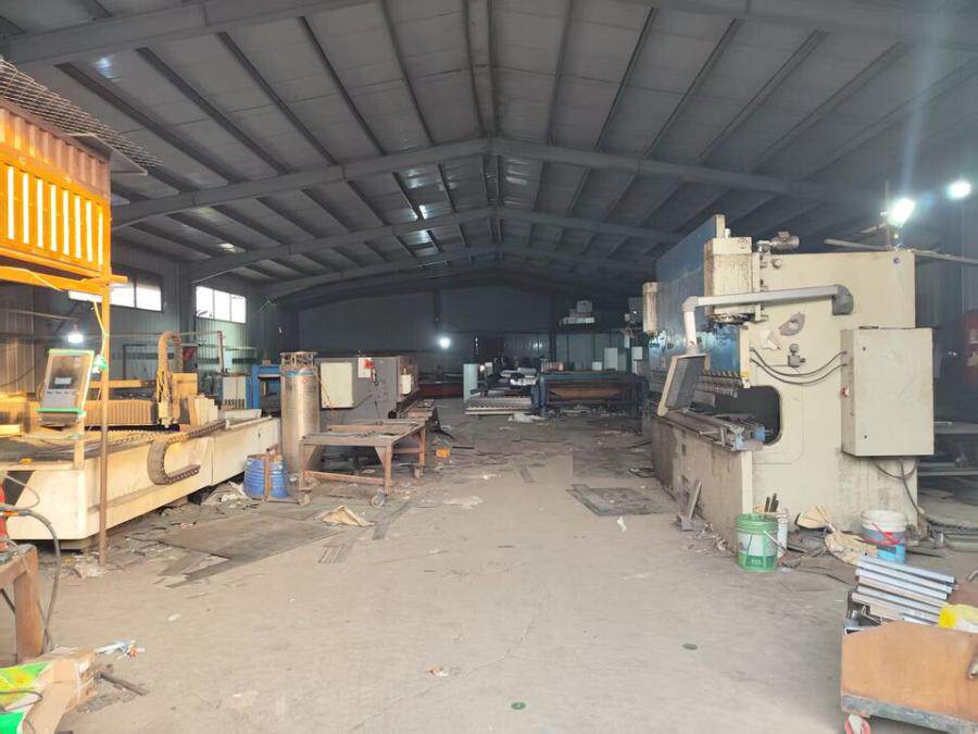 4月6日商丘市物流园内办公室（南首一楼瓦房）五间、二层办公楼一幢、钢板仓库四幢及厂房附属院墙网络拍卖公告