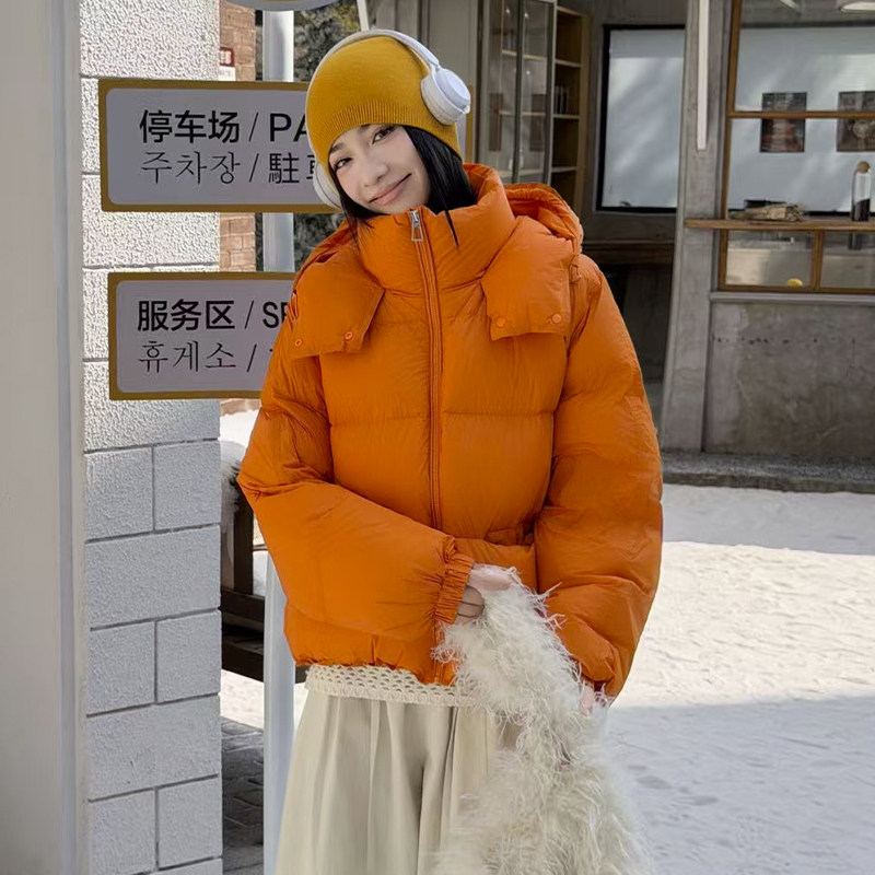 新国标90白鸭绒女泡芙短款羽绒服