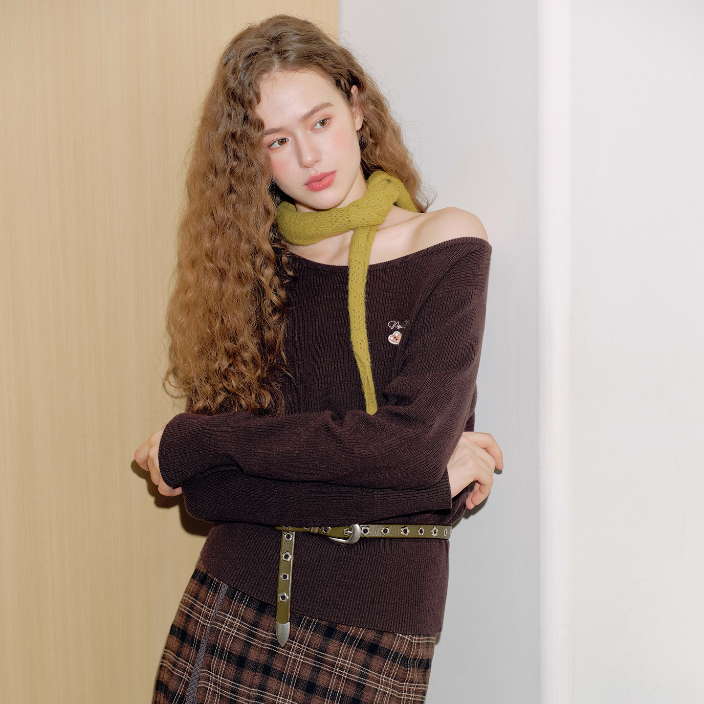 PSO Brand 女装刺绣斜肩仿兔绒针织衫黑色显瘦时尚百搭上衣秋潮牌