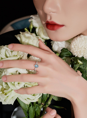 今饰有约天然海蓝托帕石戒指