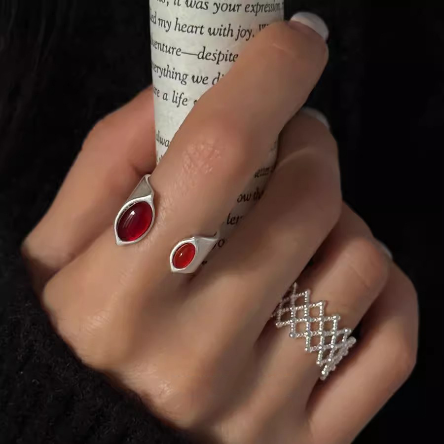 今饰有约镂空虚点网格戒指女